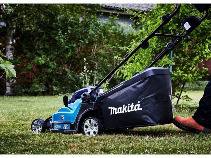 Makita DLM432 PT2 (2 baterías de 5,0 Ah y cargador) - Imagen 9